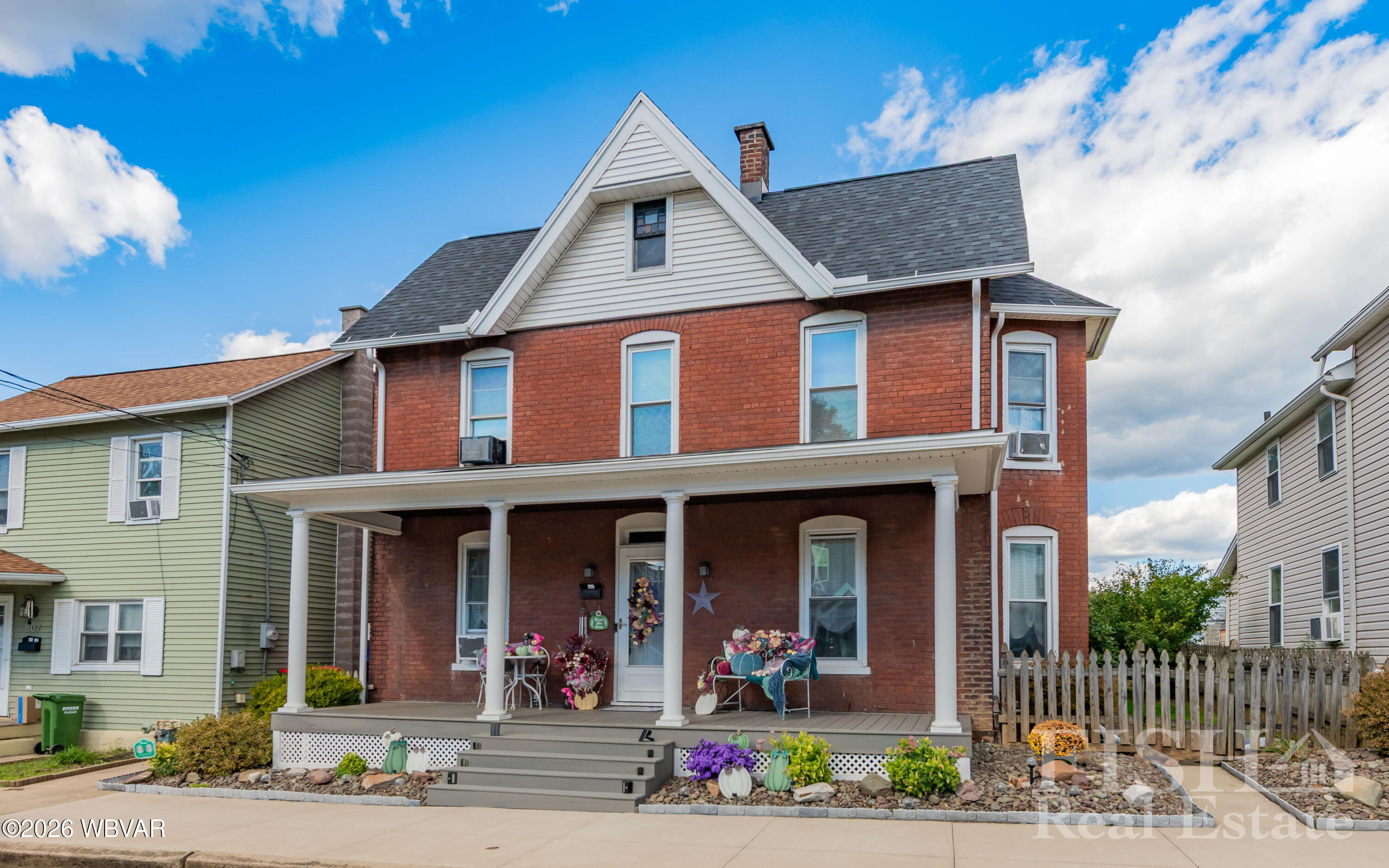 809 Tucker Street — photo