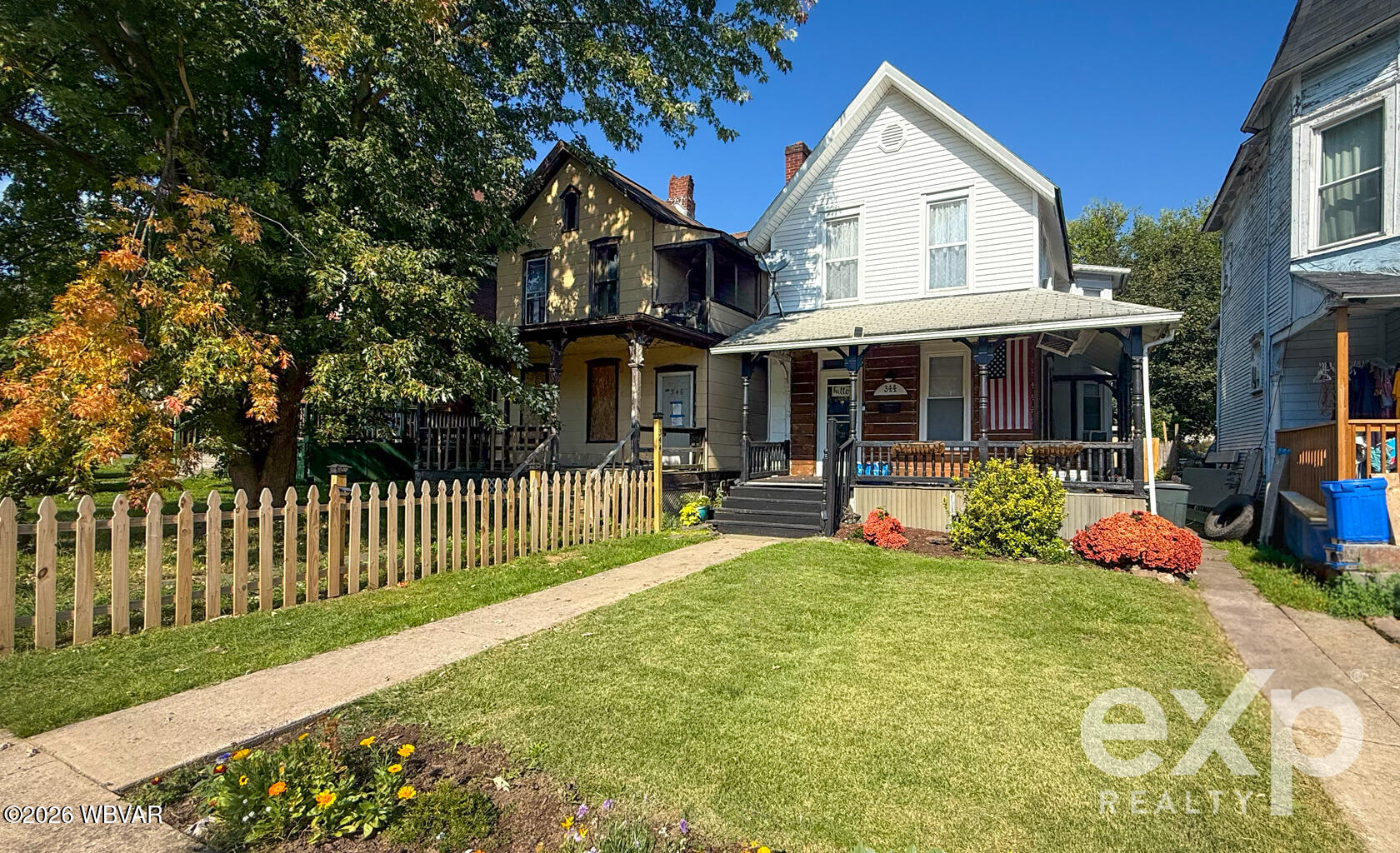 344 Louisa Street — photo