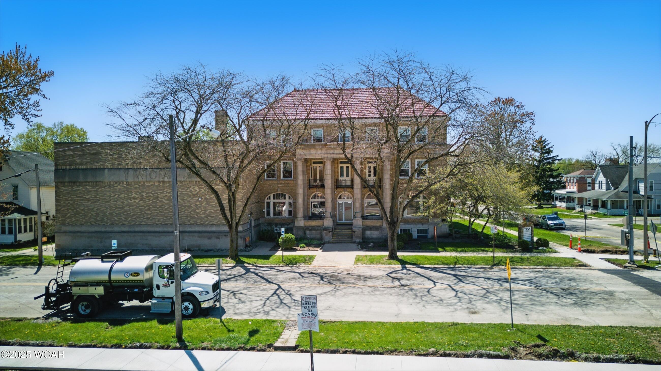 408 E Main Street — photo