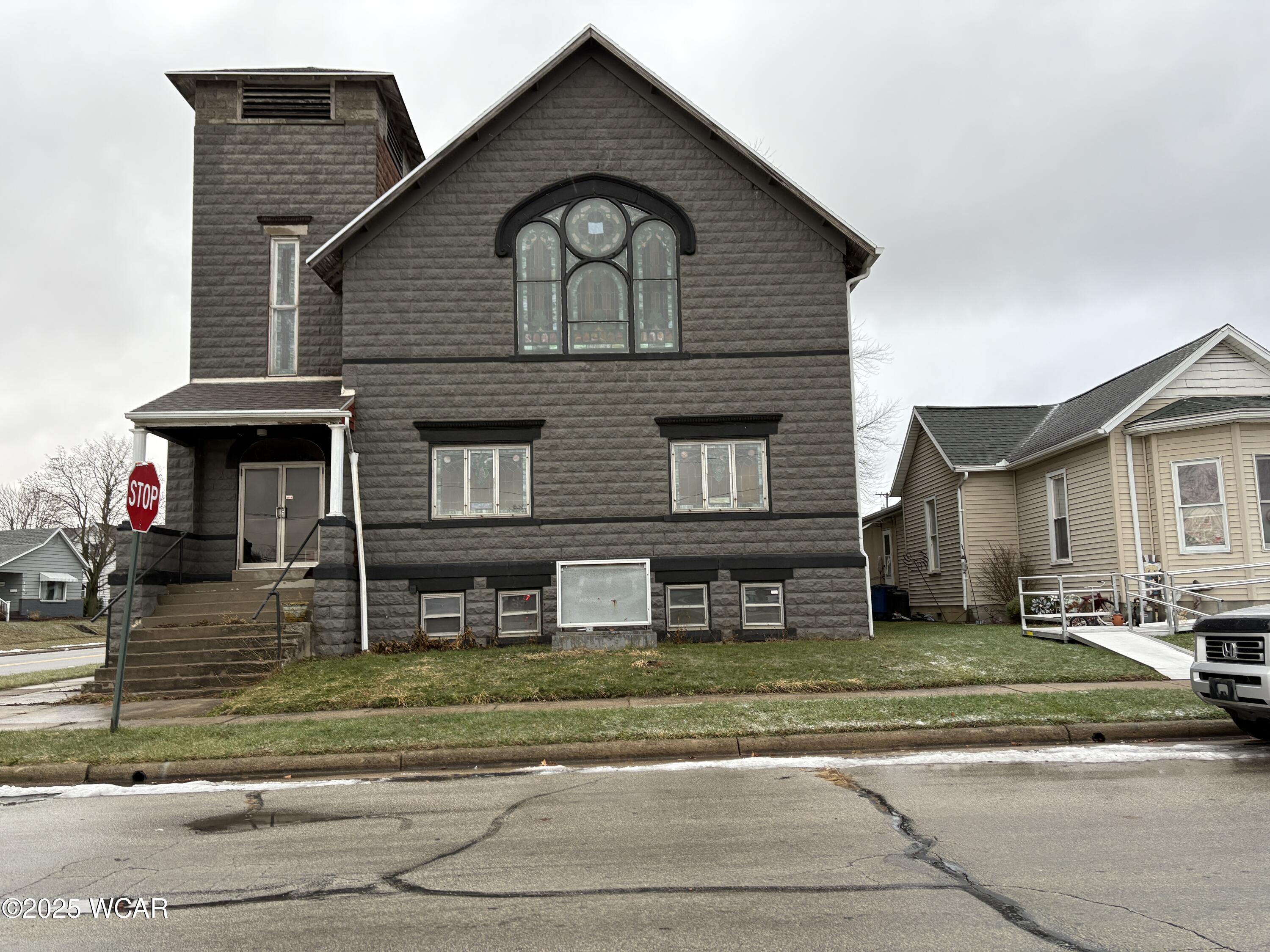 500 W High Street — photo