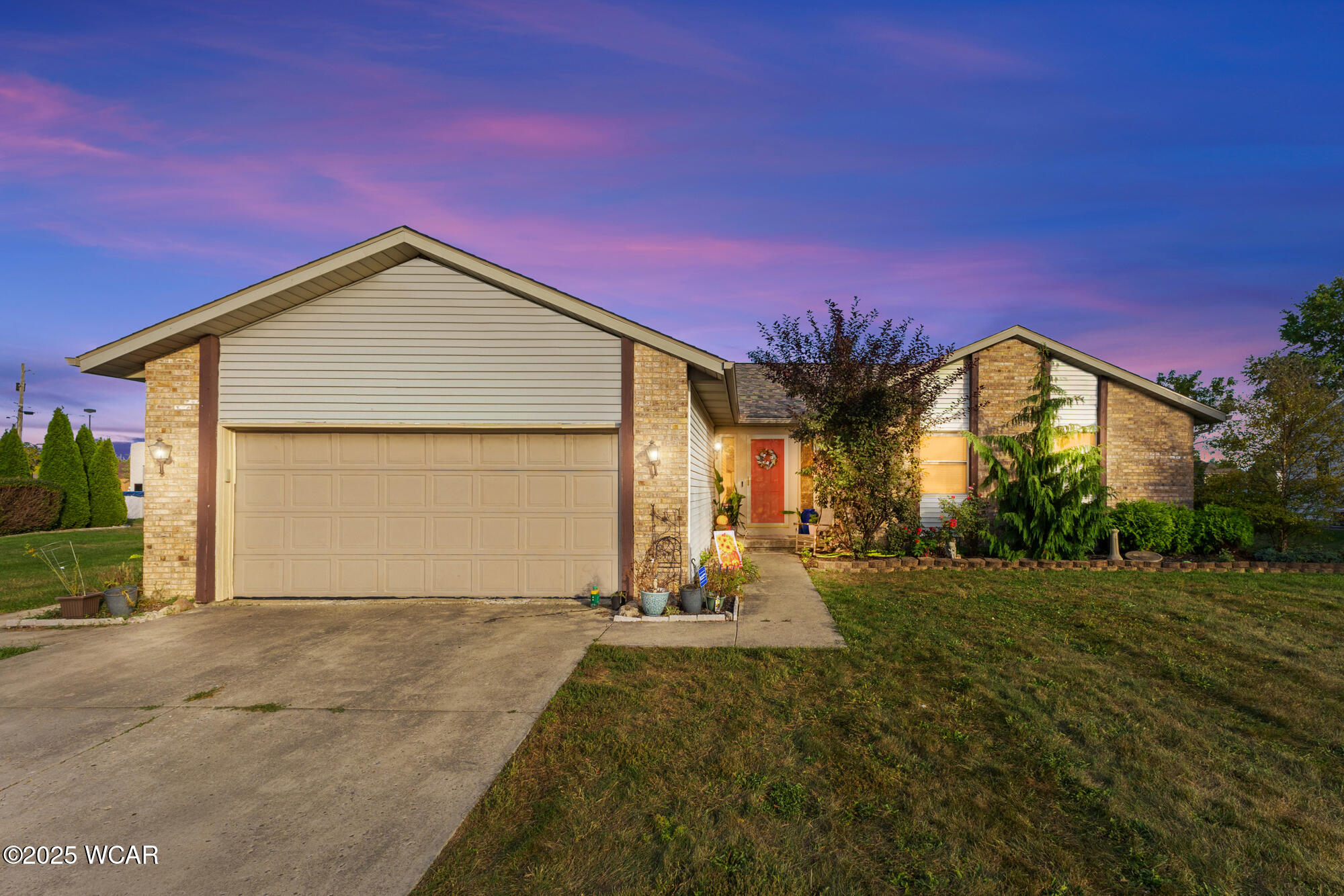 2718 Carolyn Drive — photo