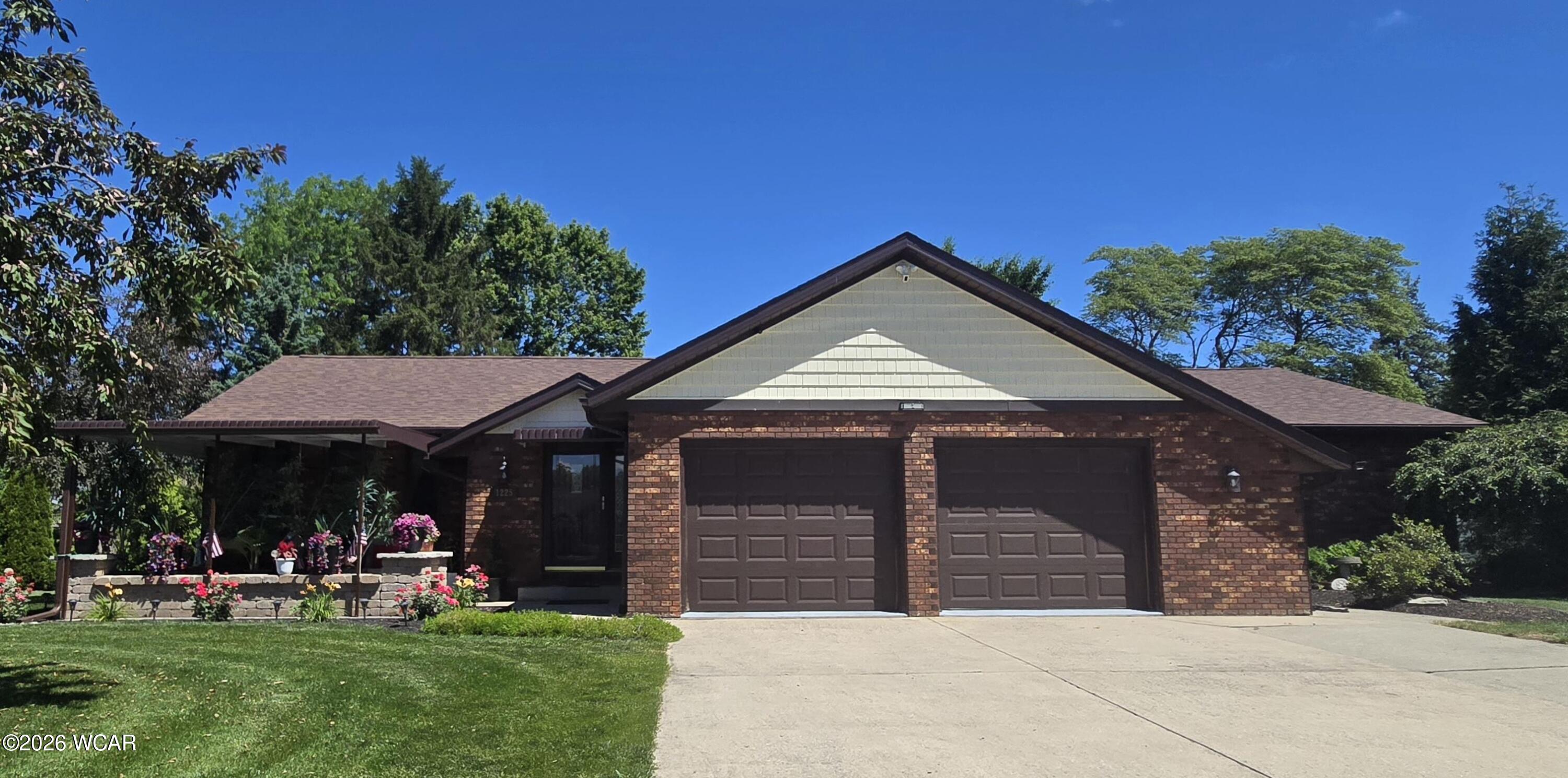 1225 David Street — photo