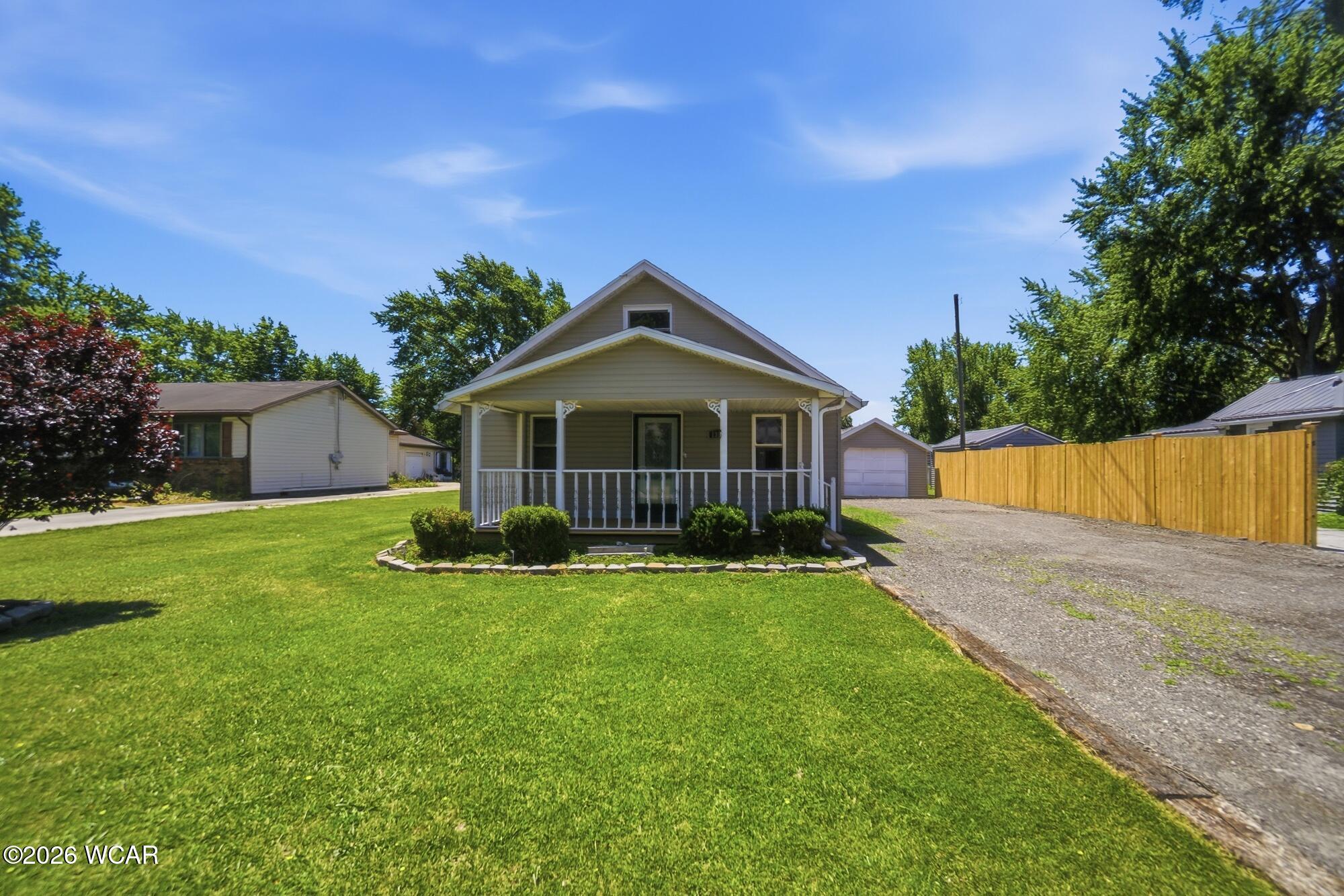 1320 E Ervin Road — photo