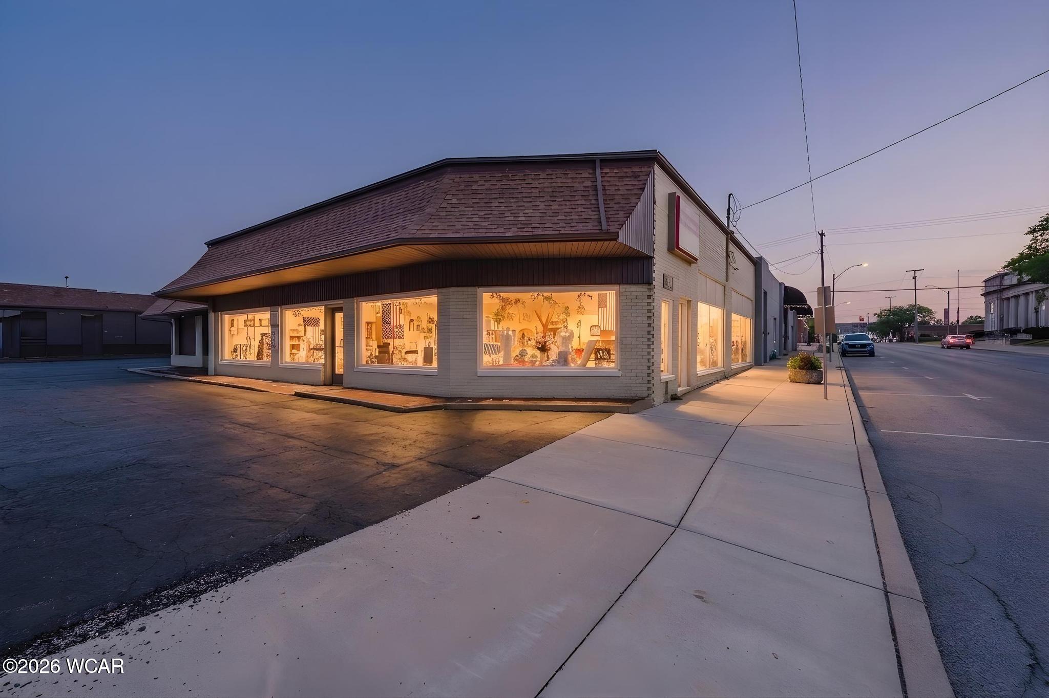 301 W High Street — photo