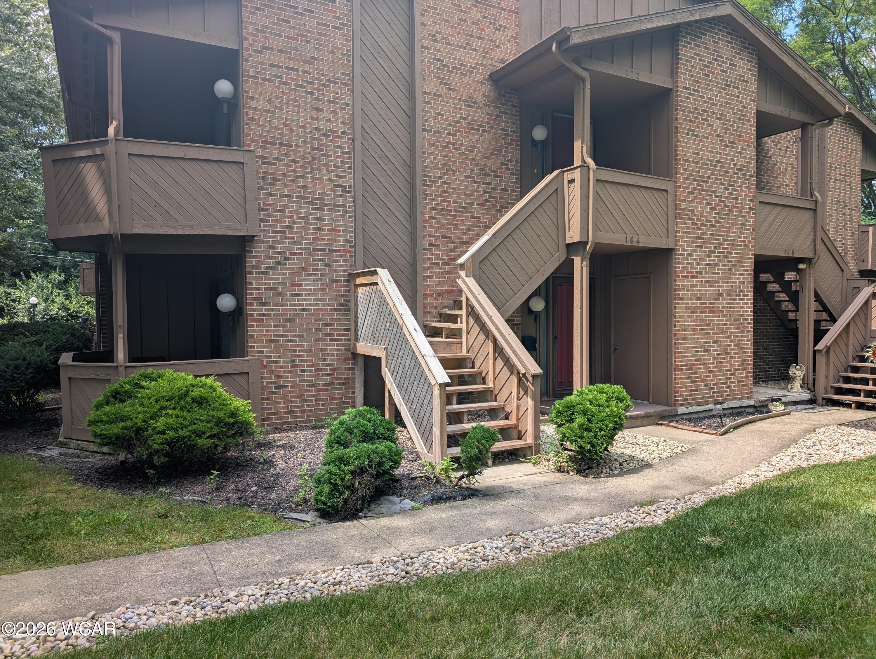 164 Hartford Court — photo