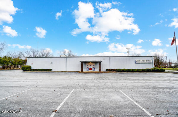 150 W Grand Avenue — photo