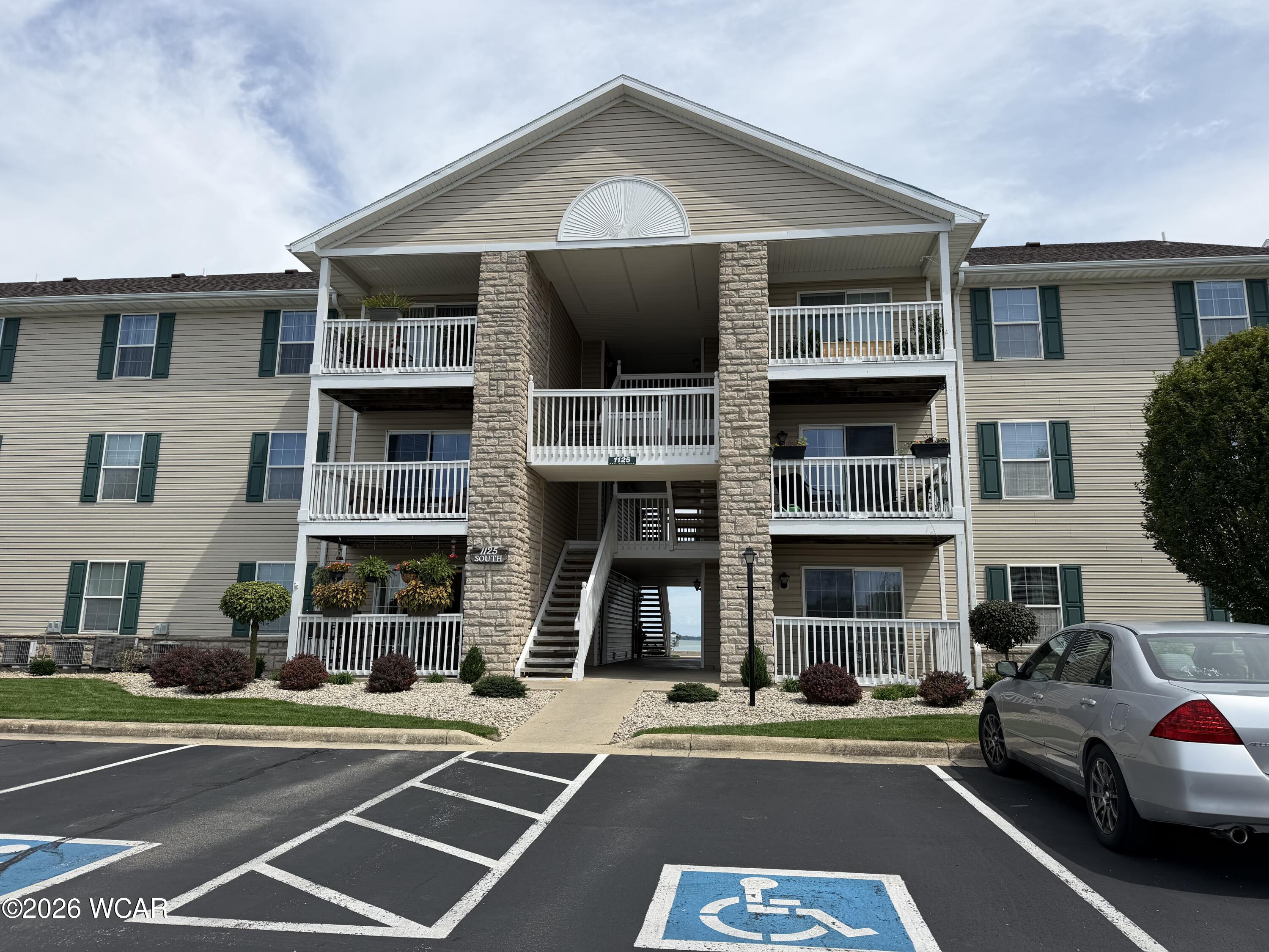 1125 W Bank Road, 306 — photo