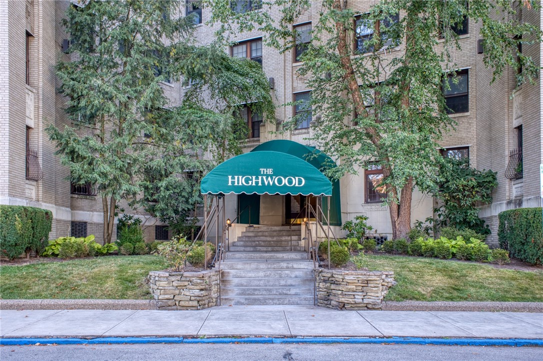 372 S Highland Ave 103 — photo