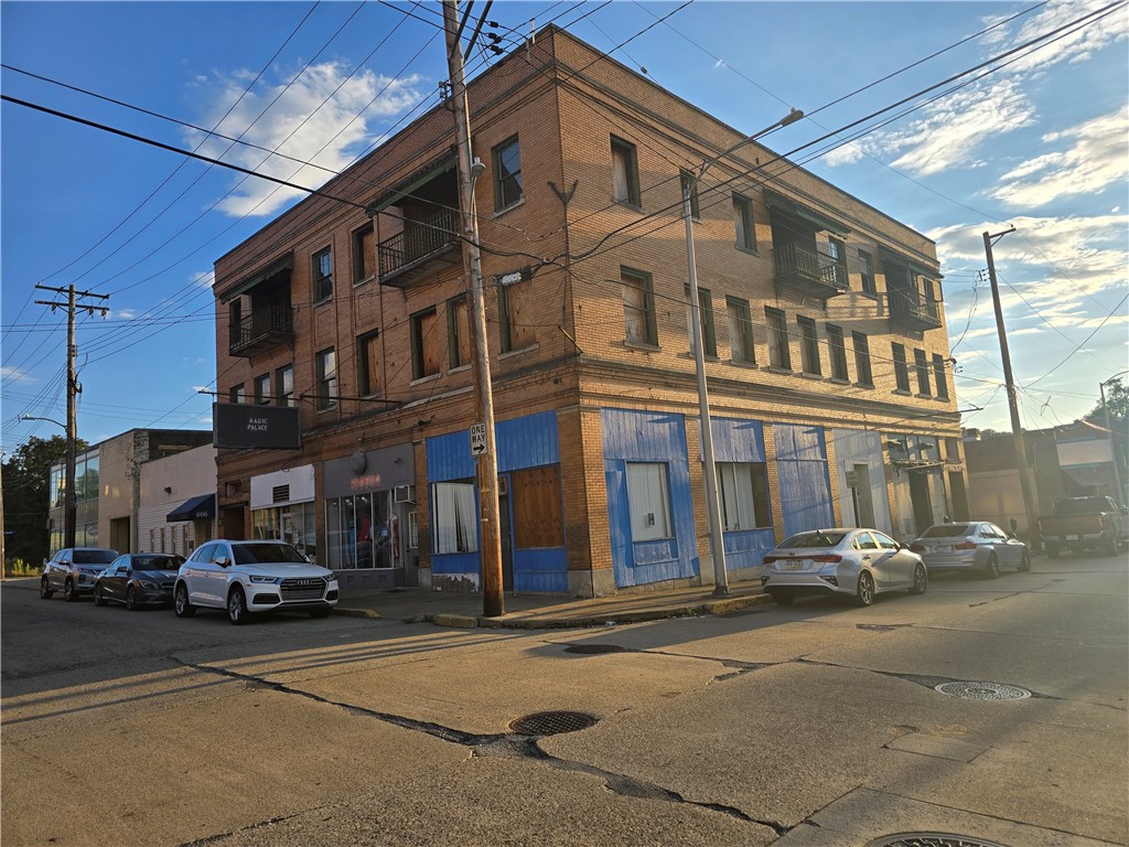 600 Locust — photo