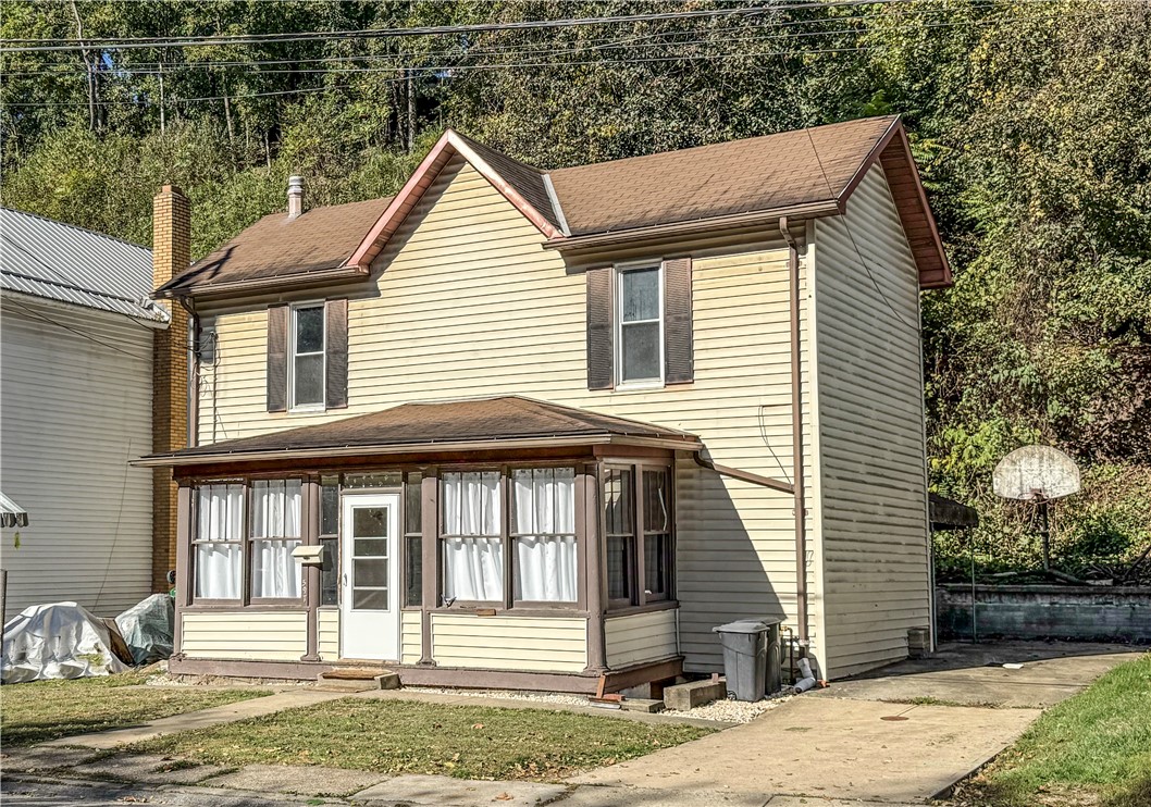597 Market St., Leechburg, PA — photo