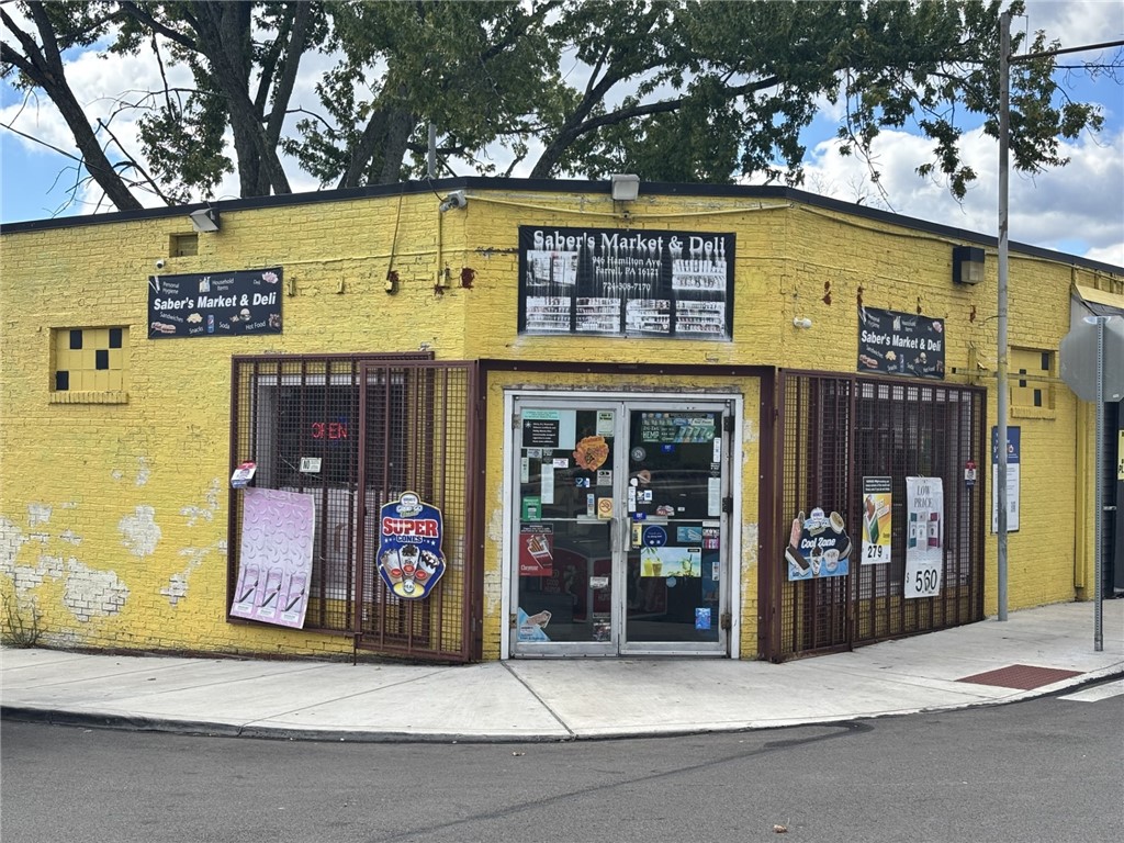 946 Hamilton Ave — photo