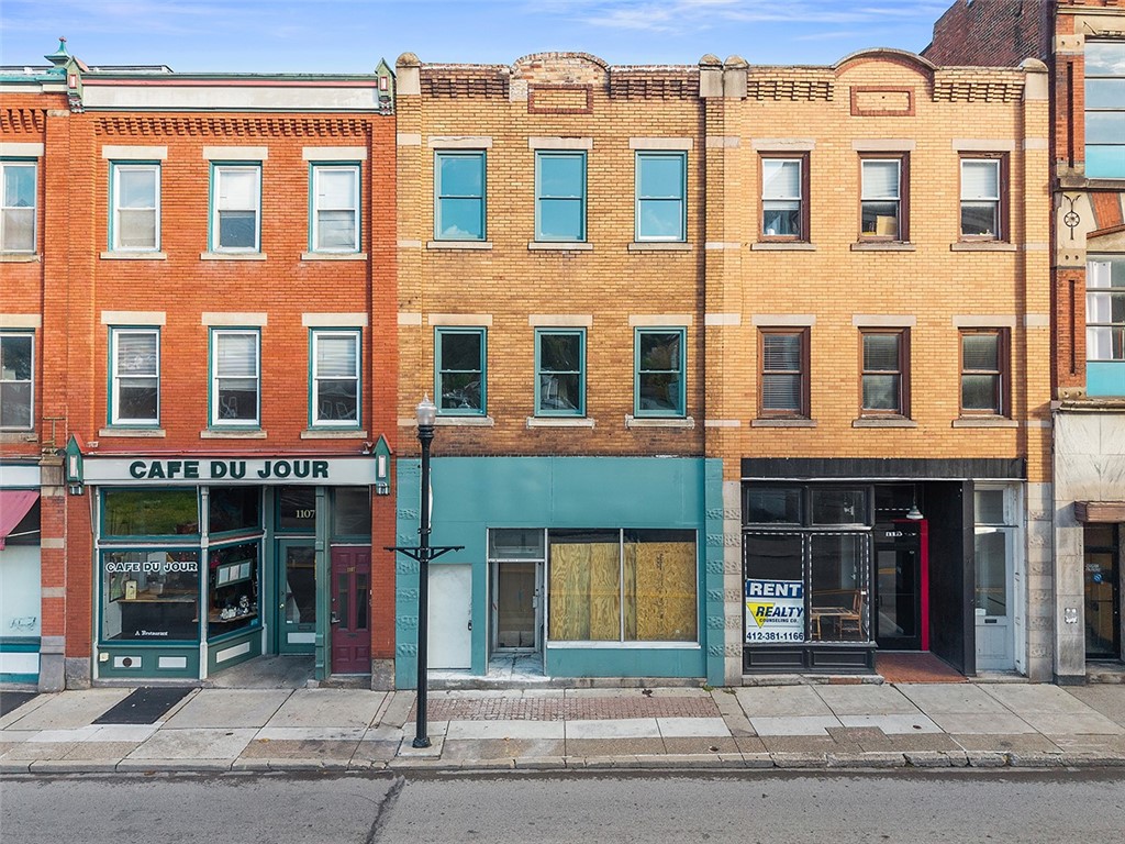 1109 E Carson St — photo