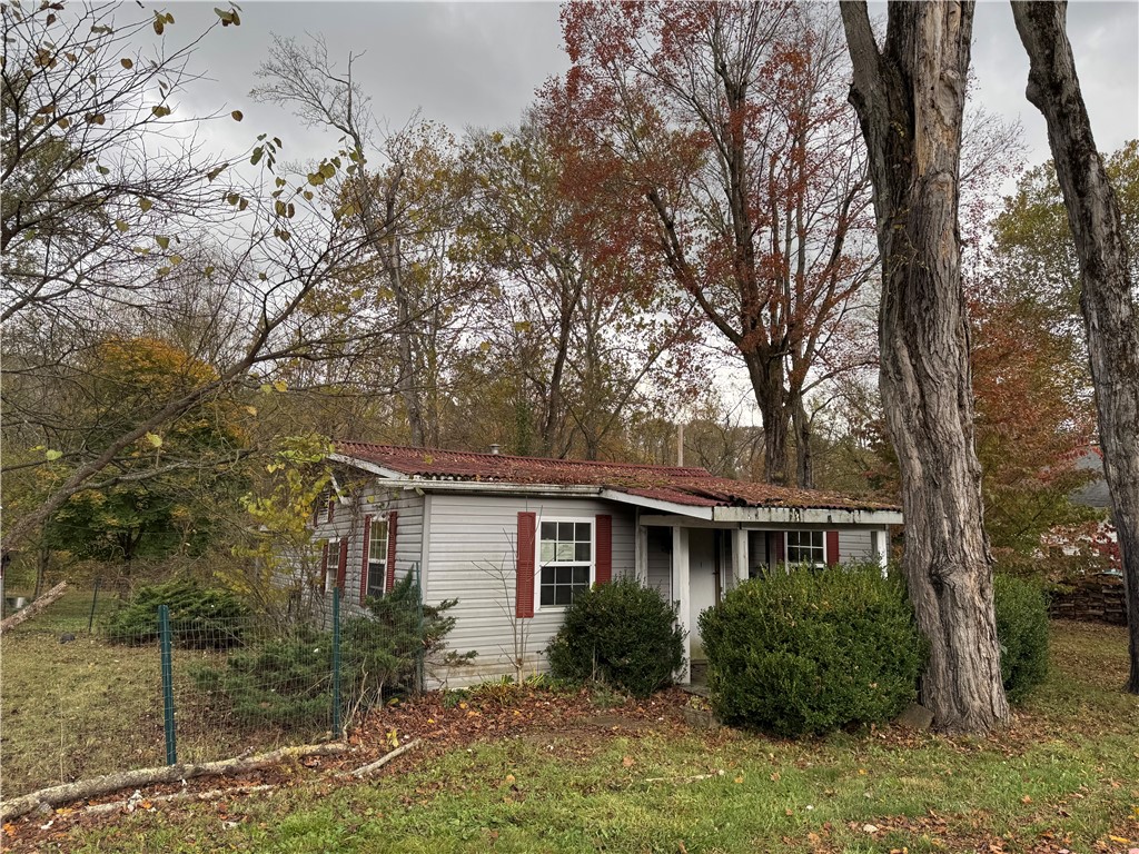 333 Green Acres Lane — photo