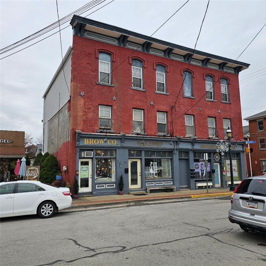 200 Bridge Street — photo