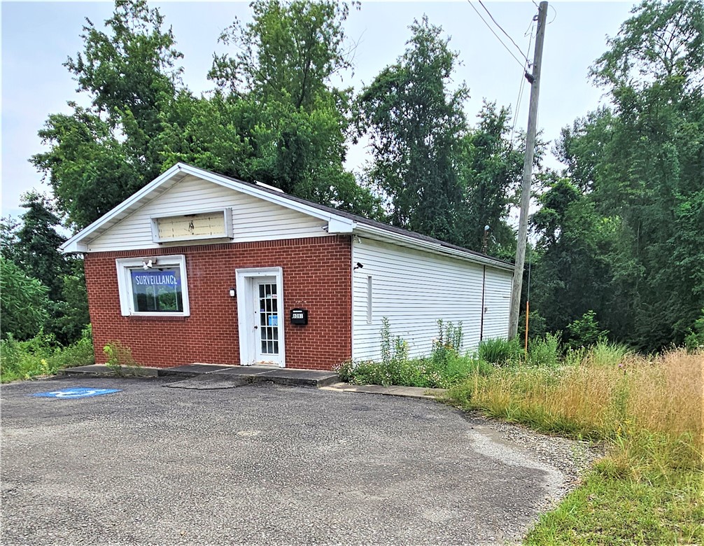 6081 William Penn Hwy — photo