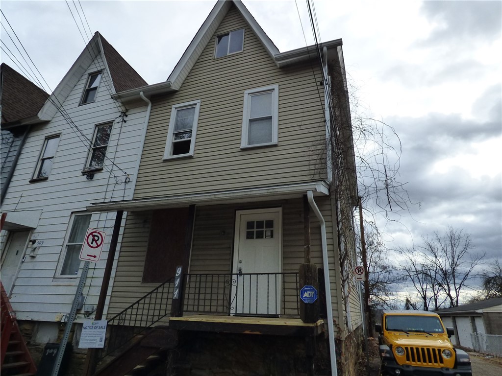 911 Amherst St — photo