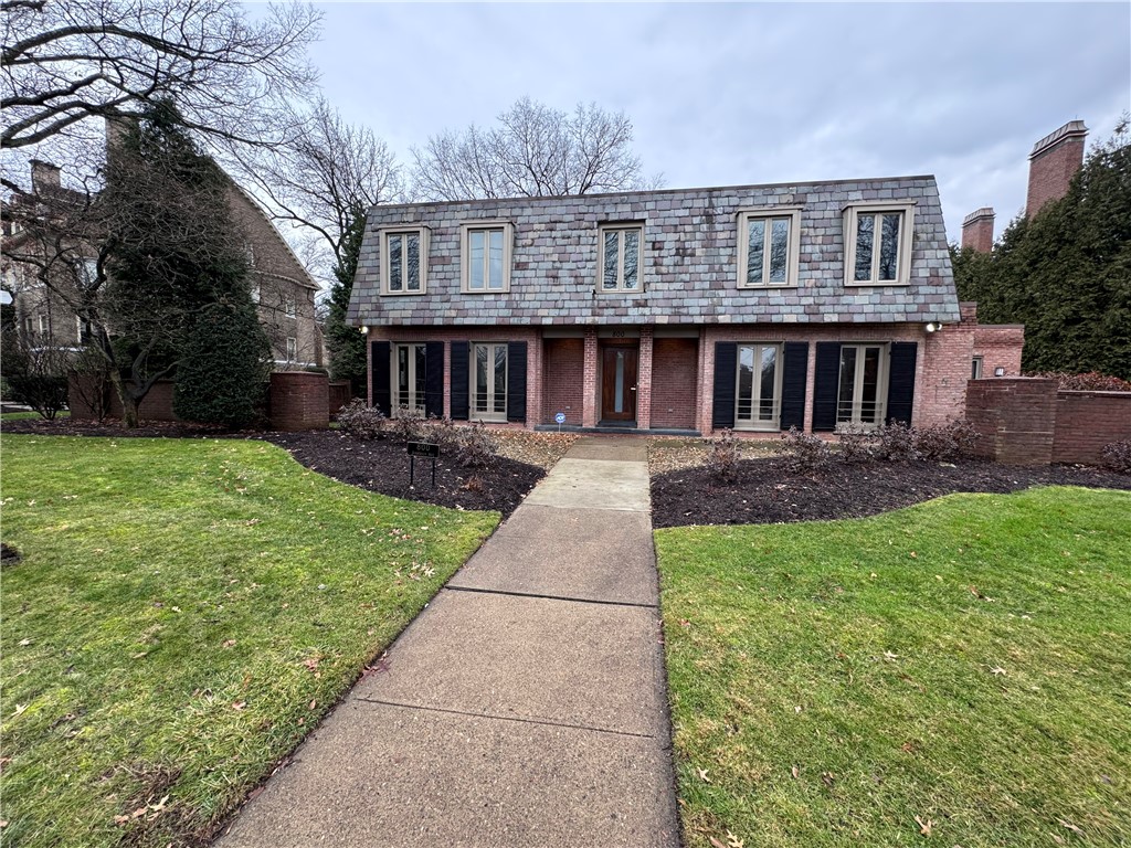 800 Amberson — photo