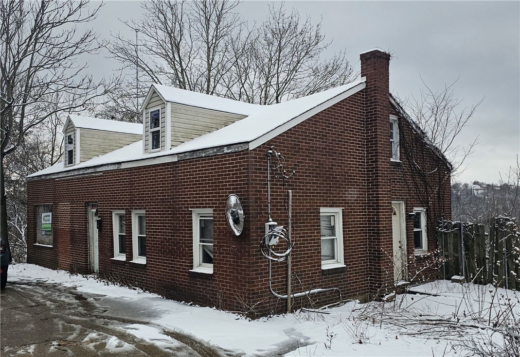 2851 Mount Troy Rd — photo