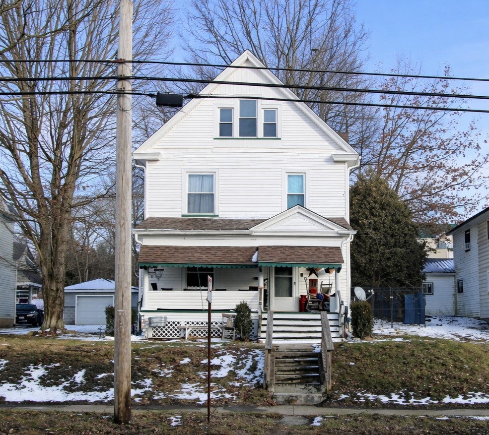 134 Columbia Ave — photo