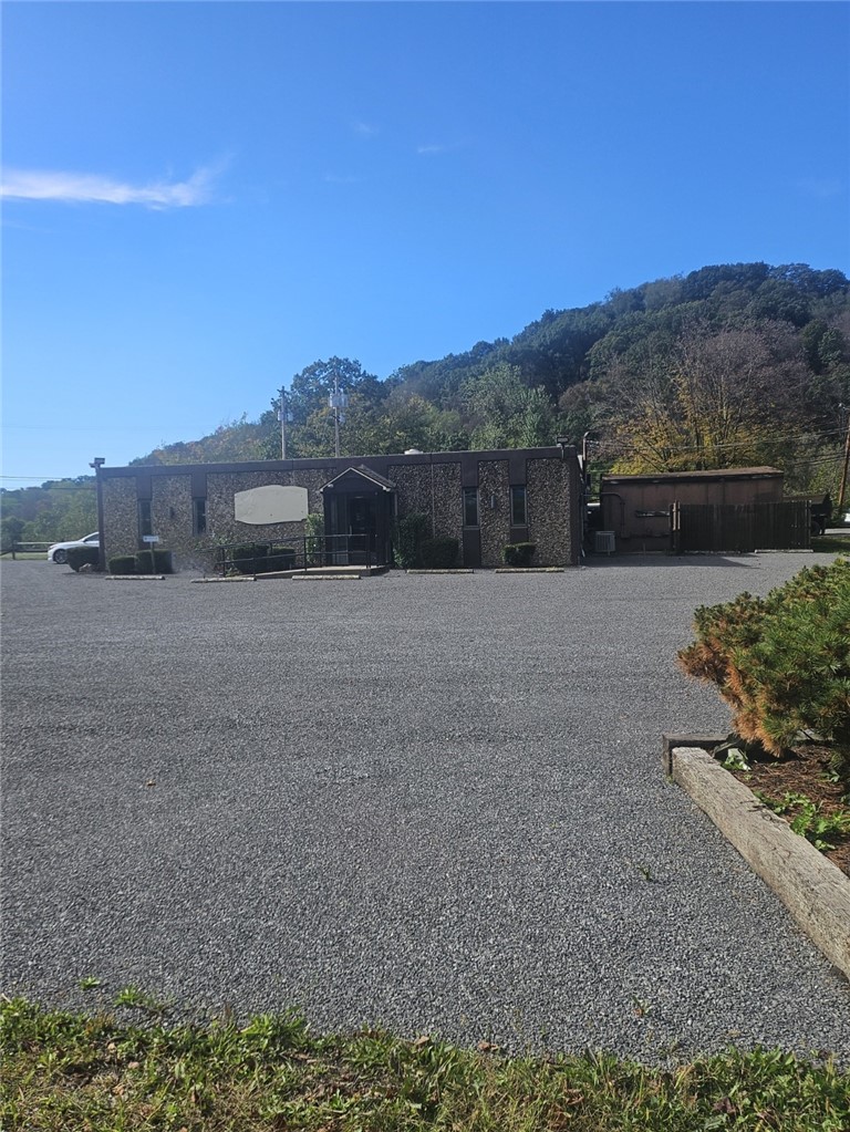 451 Rochester Road, Ross Twp, PA 15237 — photo 2