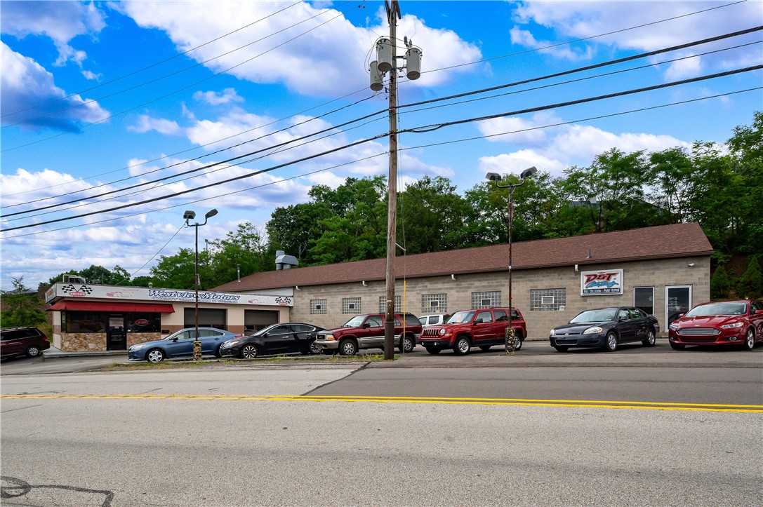 186 Perry Highway — photo