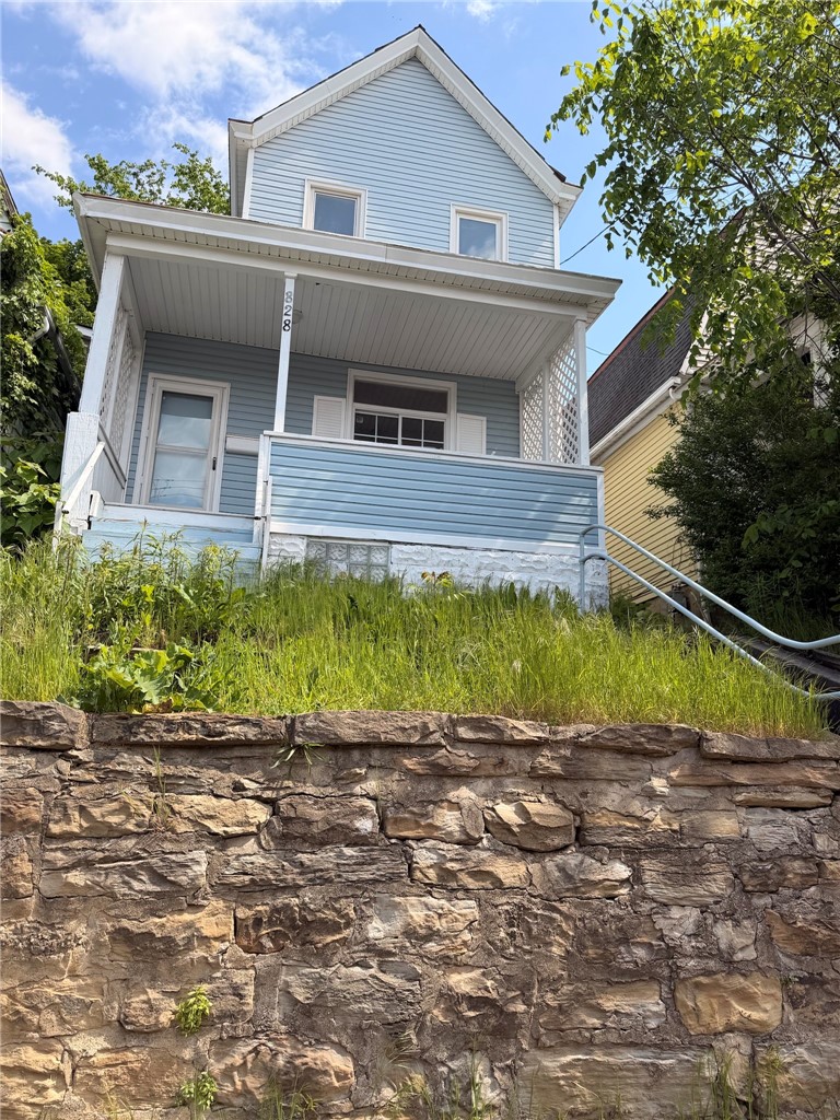 828 Frank — photo