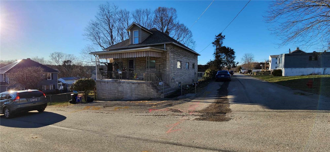 2013 East St — photo