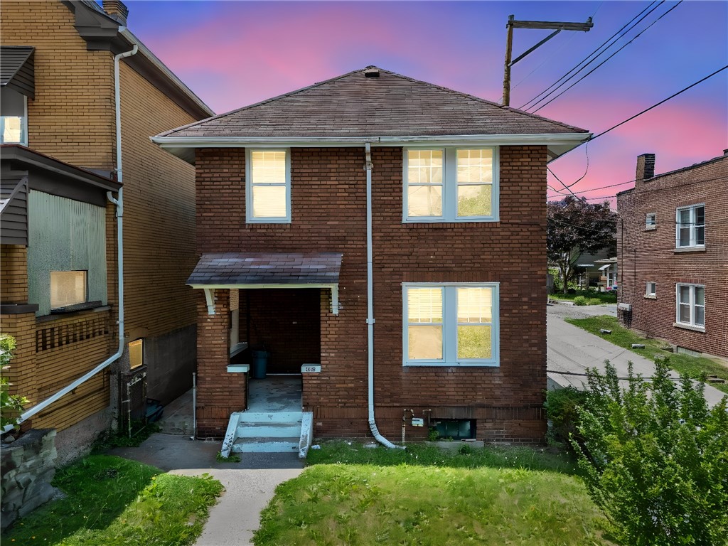 1910 Maple — photo