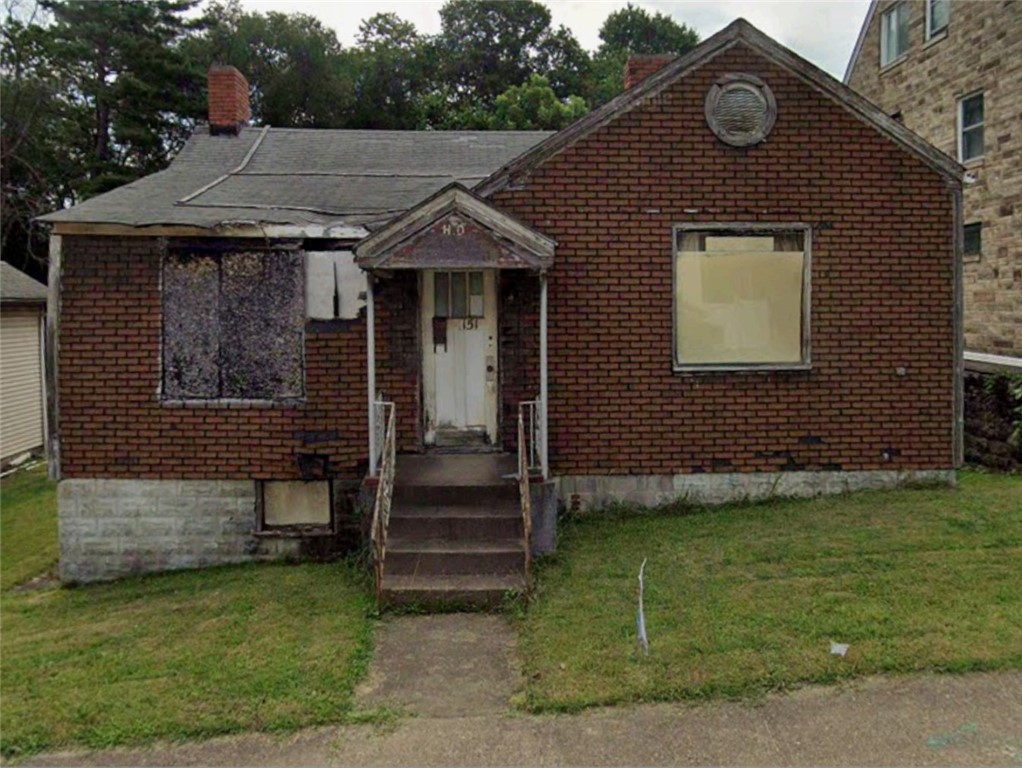 151 & 151.5 W Pike — photo