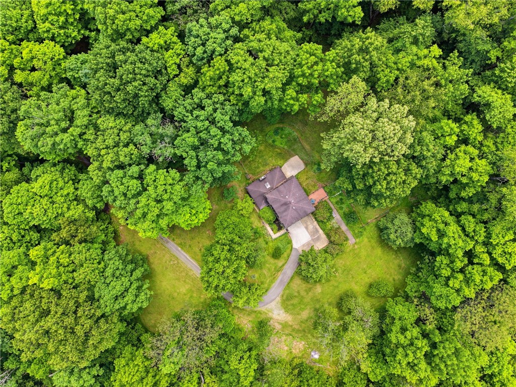 21 W Hillcrest Rd — photo