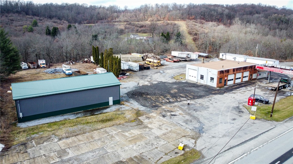 760 Route 422 — photo
