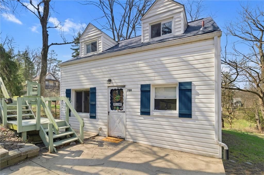 709 Hillgrove Ave — photo