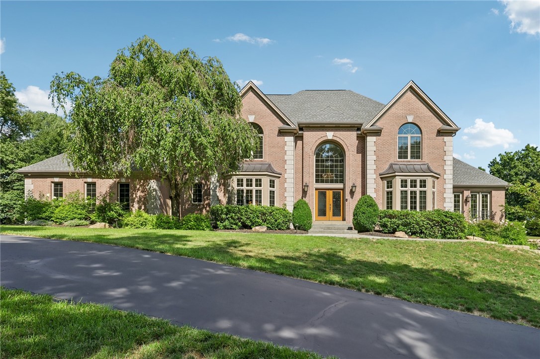 401 Blackstone Ln — photo