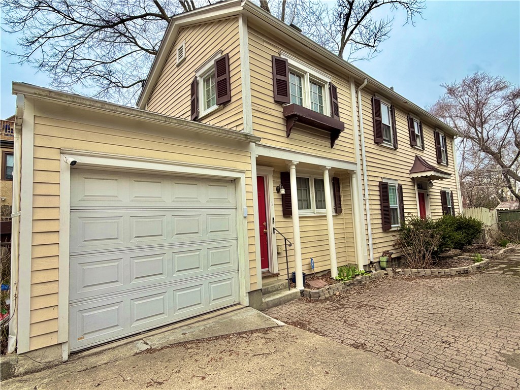 1 Schoolhouse Ln — photo