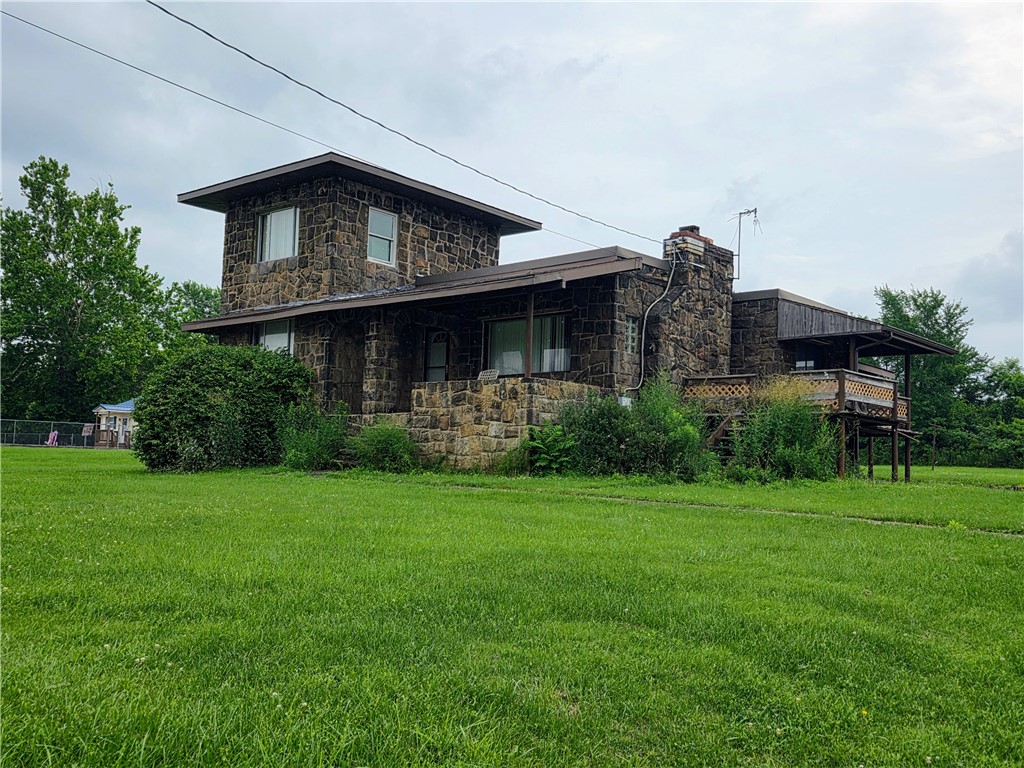 1356 Connellsville Rd — photo