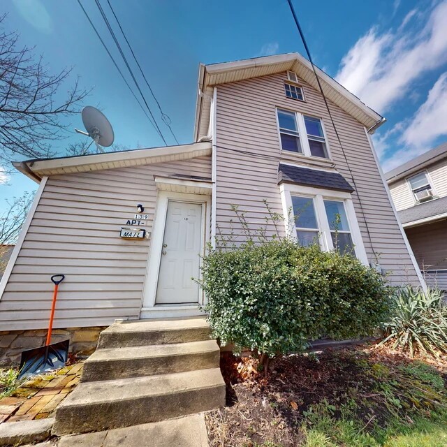 139 N Water Ave — photo