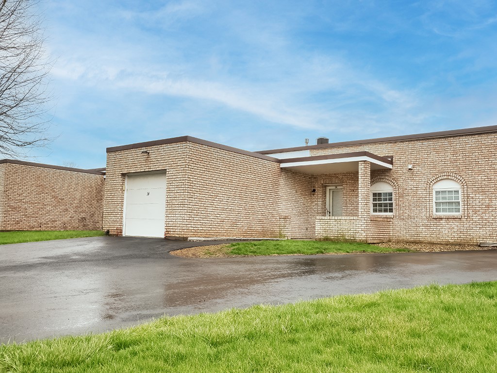 2750 Iowa Drive 14 — photo