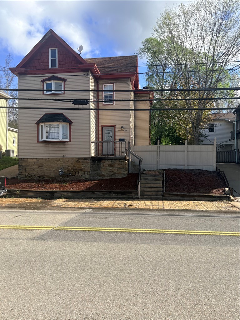 591 E Maiden Street — photo