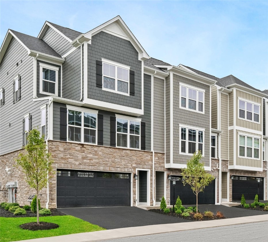 182 Breckenridge Court — photo