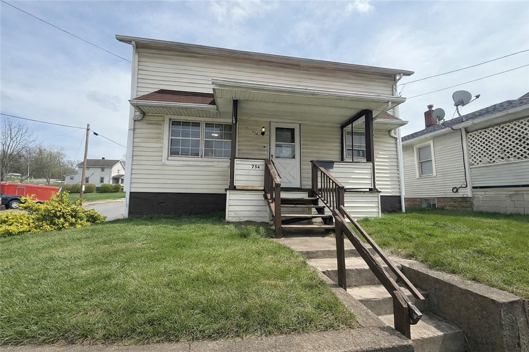 754 N Sharpsville — photo