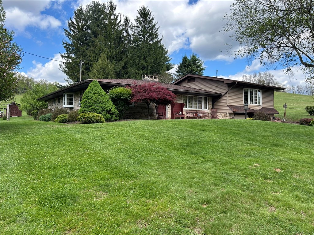 470 Quaker Church Road, Perryopolis, PA 15473