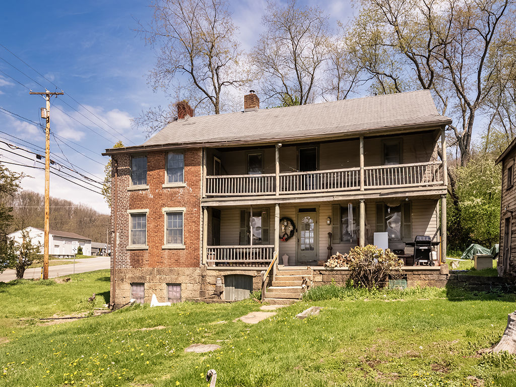 333 Perry Highway — photo