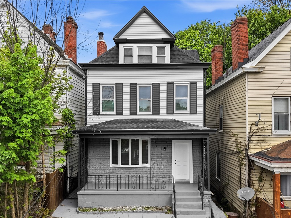 312 W Burgess — photo