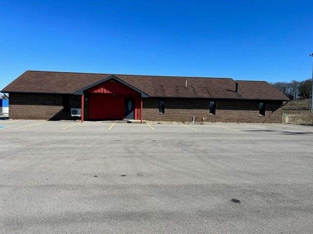 201 Fairview Dr — photo