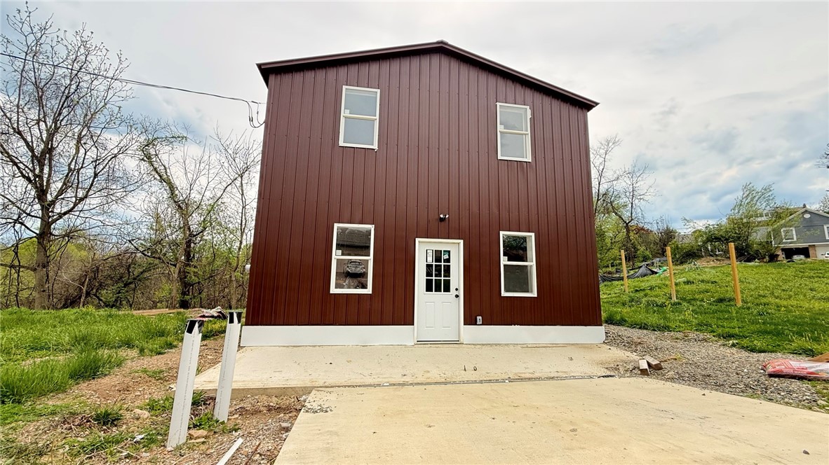 118 Briarwood Dr — photo