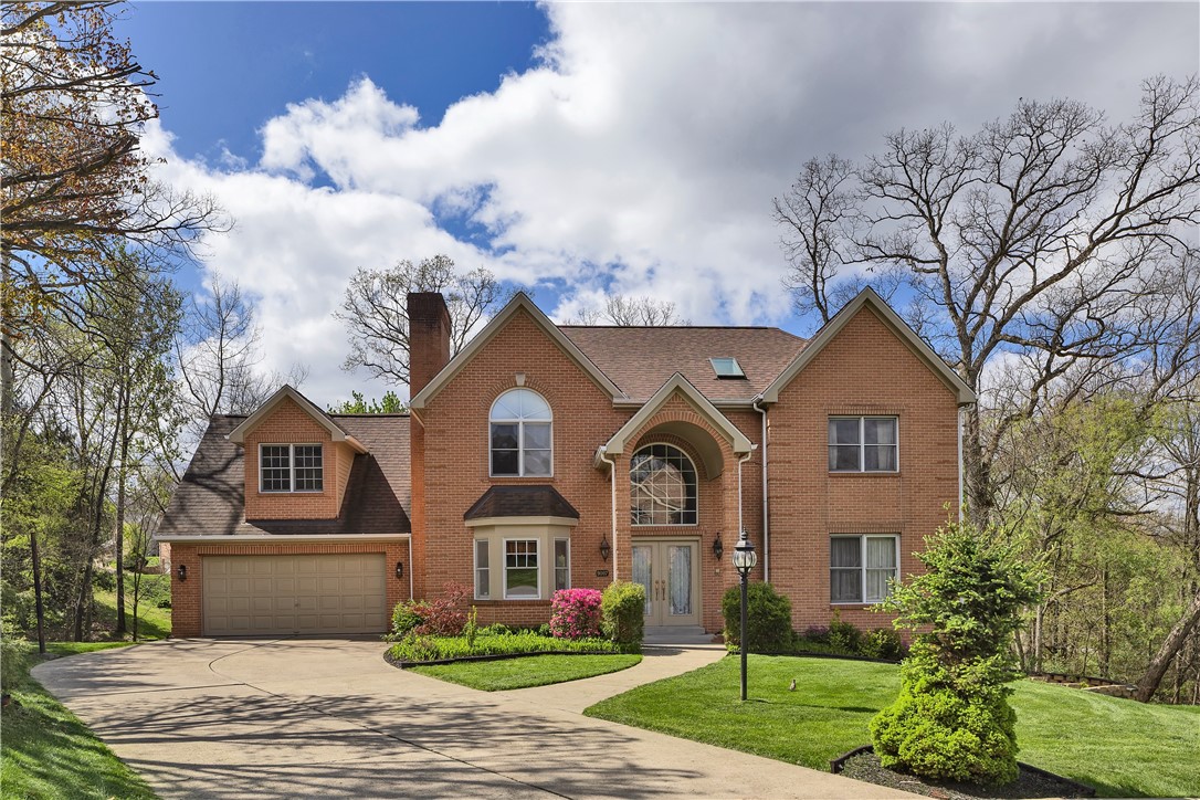 9007 Hampshire Ct — photo