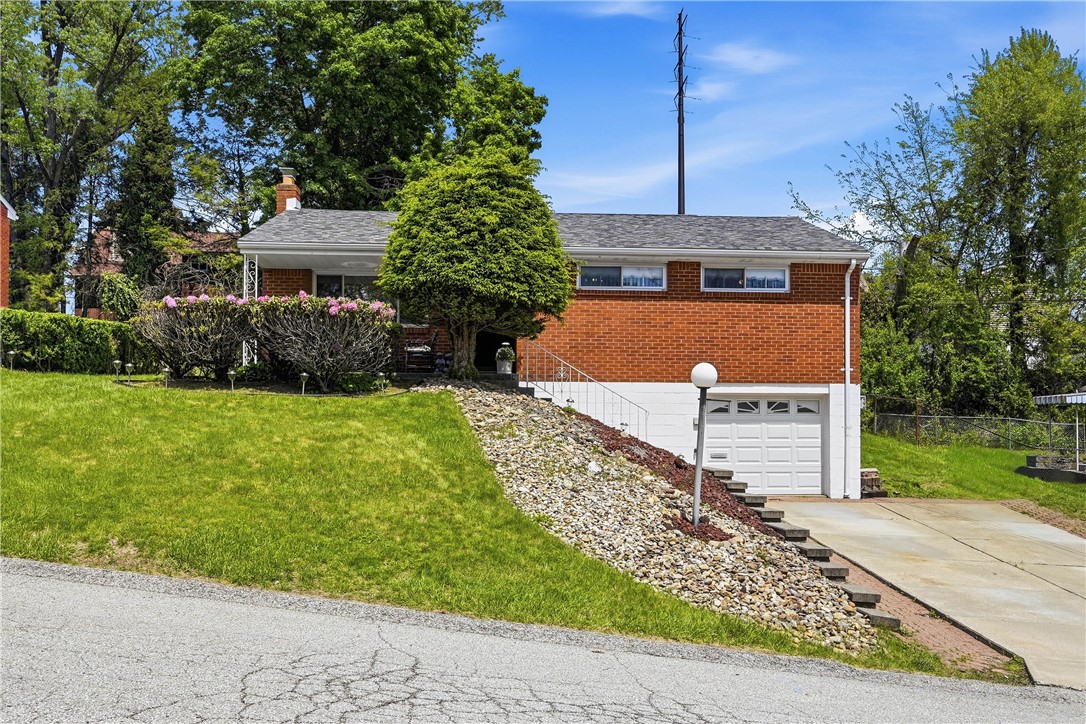 8008 Mark Dr — photo