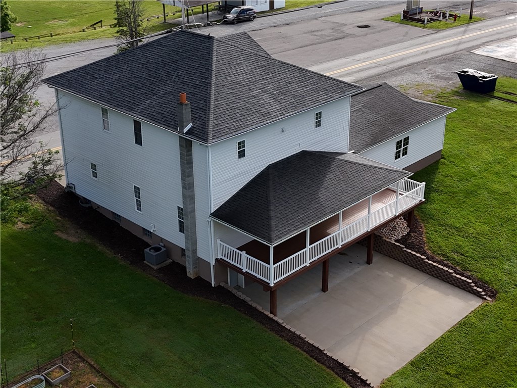 1142 Labelle Road — photo