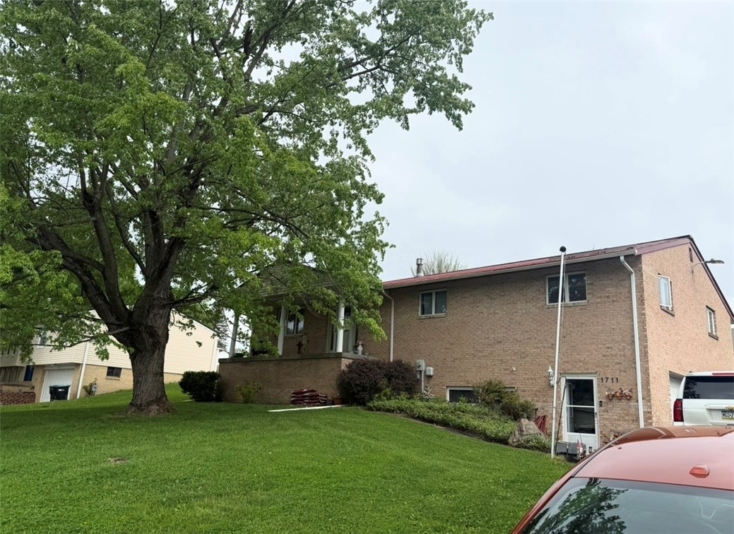 1711 Ridgewood Dr — photo
