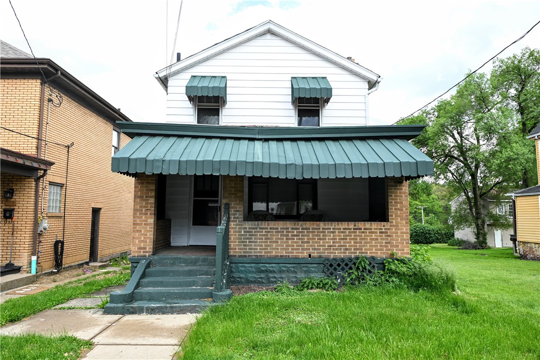 1737 Walnut St — photo